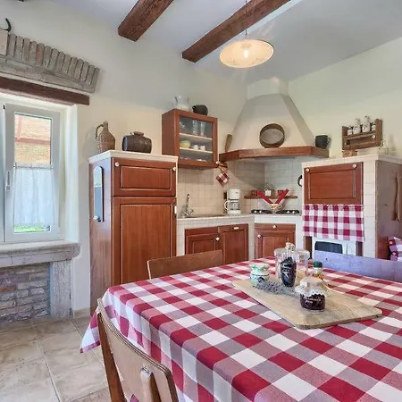 Apartment Apartman Sani *